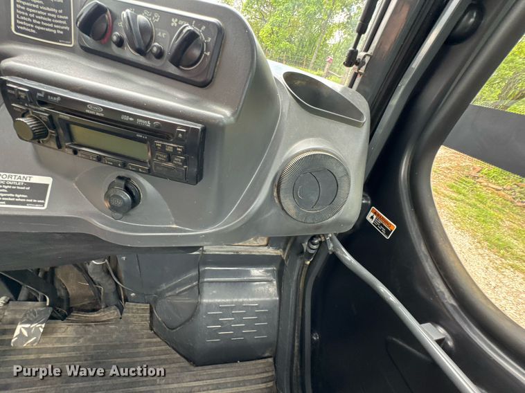 image for item DU9049 2011 Kubota RTV1100 utility vehicle