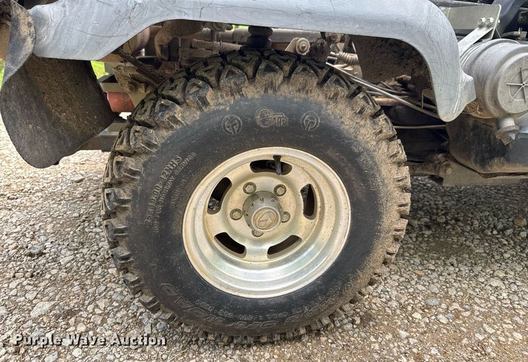 image for item DU9049 2011 Kubota RTV1100 utility vehicle