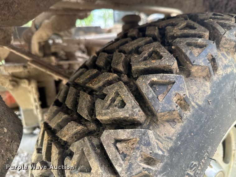 image for item DU9049 2011 Kubota RTV1100 utility vehicle