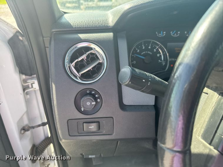 image for item DU9109 2013 Ford F150 XLT SuperCrew pickup truck