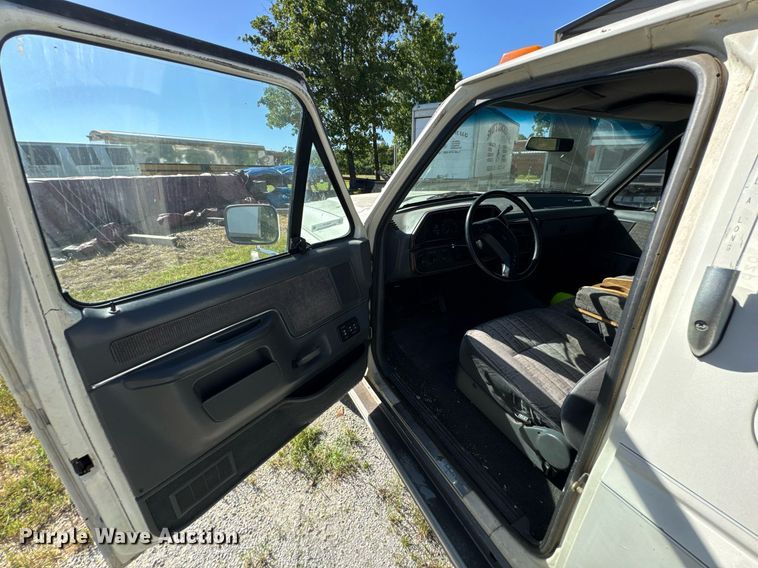 image for item DU9144 1990 Ford F250 XLT Lariat SuperCab pickup truck