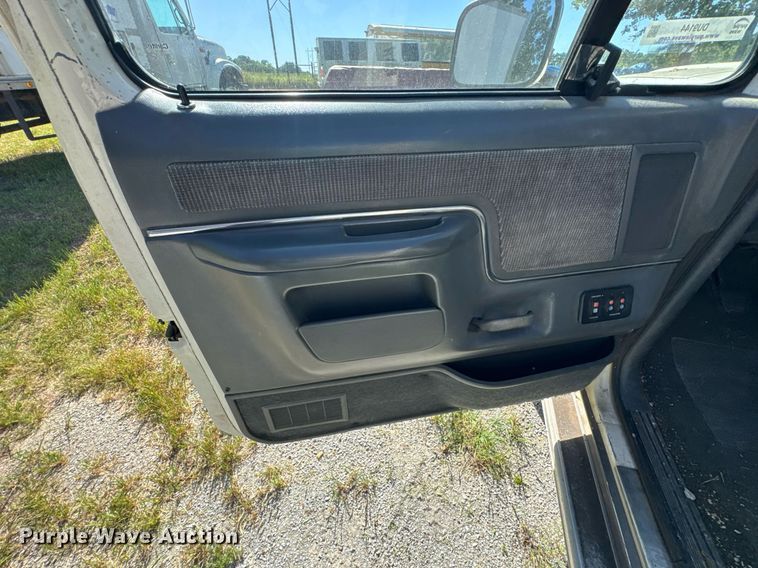 image for item DU9144 1990 Ford F250 XLT Lariat SuperCab pickup truck