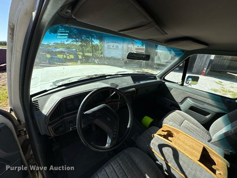 image for item DU9144 1990 Ford F250 XLT Lariat SuperCab pickup truck