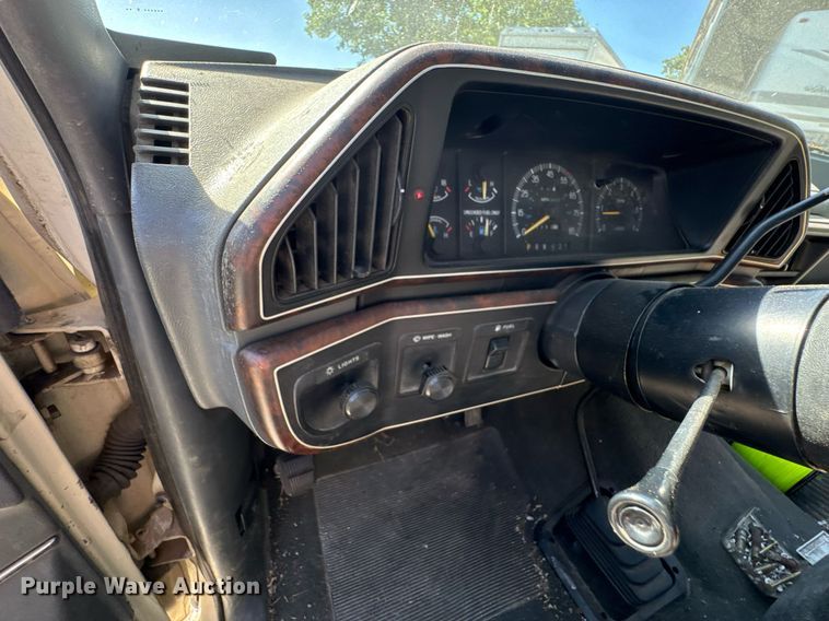 image for item DU9144 1990 Ford F250 XLT Lariat SuperCab pickup truck