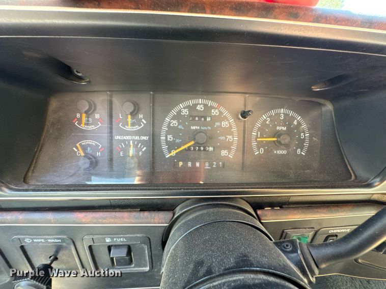 image for item DU9144 1990 Ford F250 XLT Lariat SuperCab pickup truck