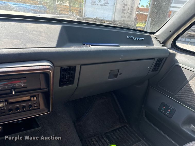 image for item DU9144 1990 Ford F250 XLT Lariat SuperCab pickup truck