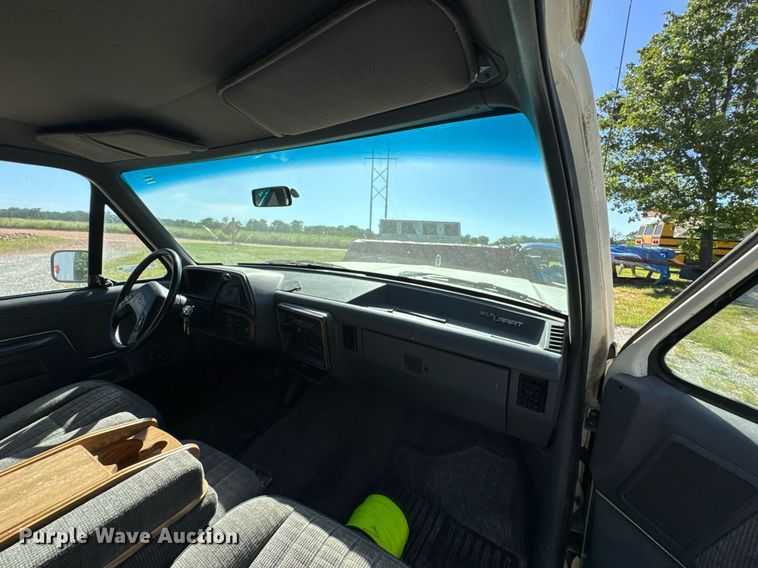 image for item DU9144 1990 Ford F250 XLT Lariat SuperCab pickup truck