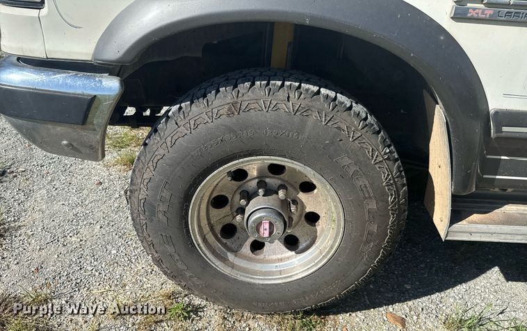 image for item DU9144 1990 Ford F250 XLT Lariat SuperCab pickup truck