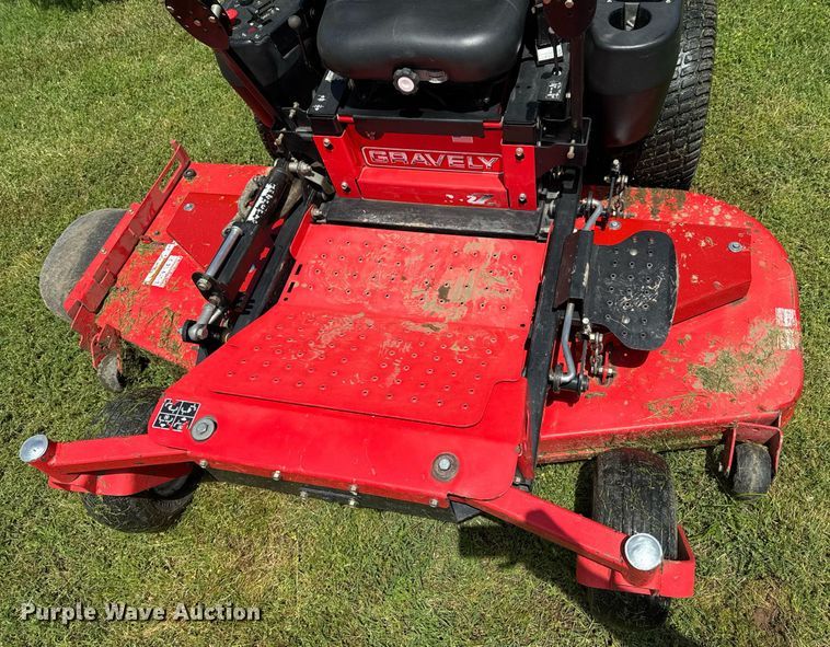 image for item DU9163 Gravely 272Z ZTR lawn mower