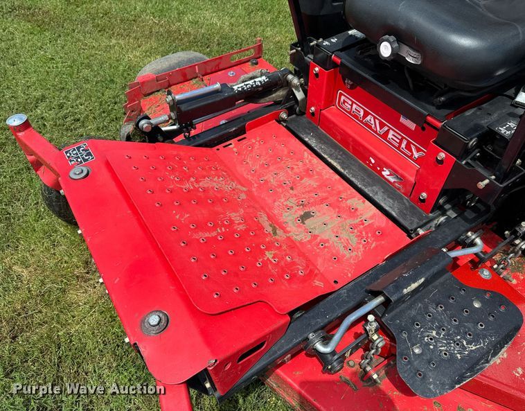 image for item DU9163 Gravely 272Z ZTR lawn mower