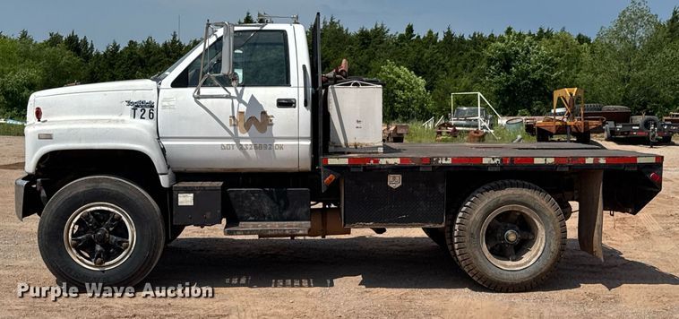 image for item DU9740 1992 GMC C7 flatbed truck