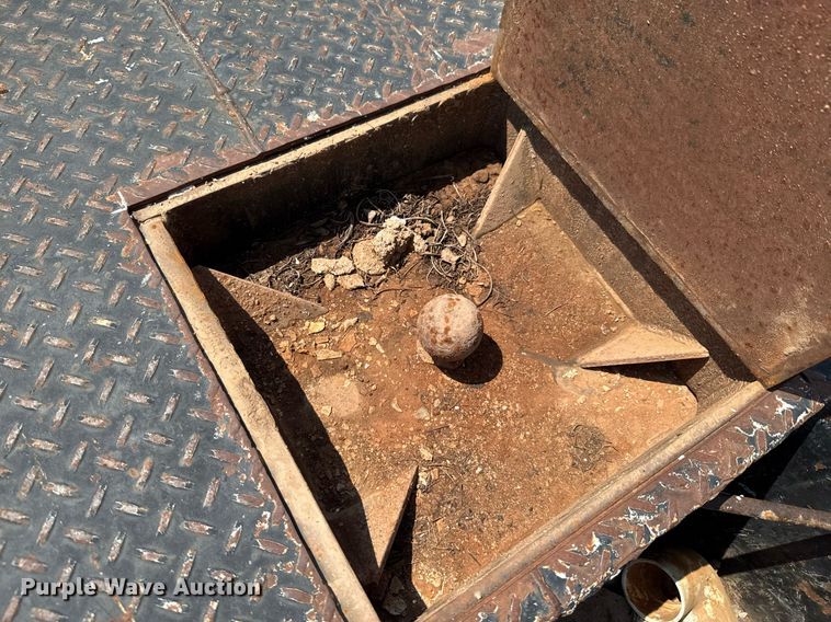 image for item DU9740 1992 GMC C7 flatbed truck