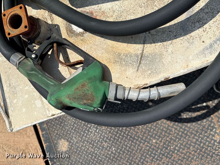 image for item DU9740 1992 GMC C7 flatbed truck