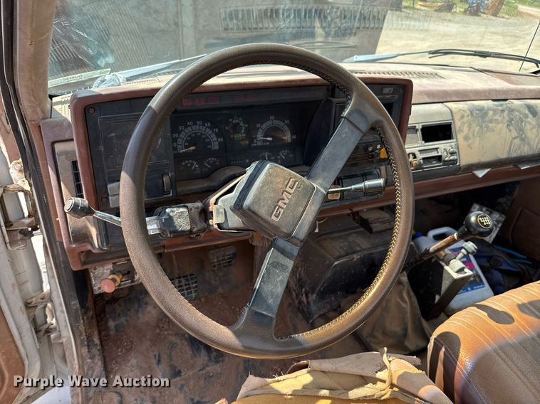 image for item DU9740 1992 GMC C7 flatbed truck