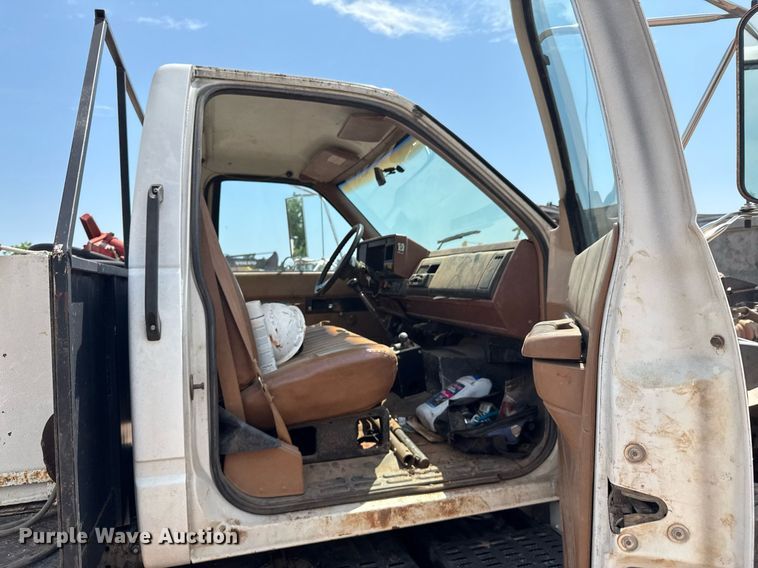 image for item DU9740 1992 GMC C7 flatbed truck