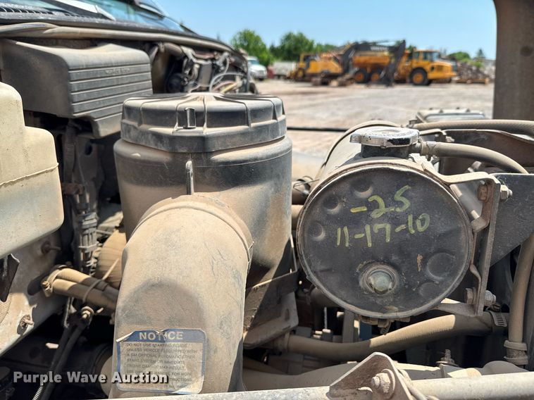 image for item DU9740 1992 GMC C7 flatbed truck