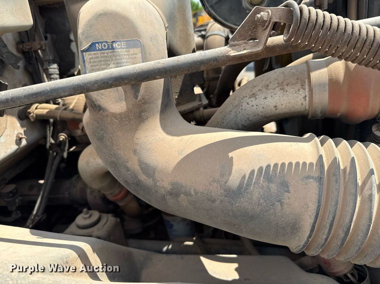 image for item DU9740 1992 GMC C7 flatbed truck