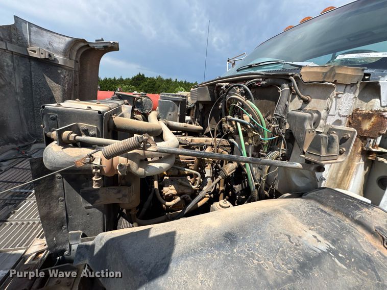 image for item DU9740 1992 GMC C7 flatbed truck