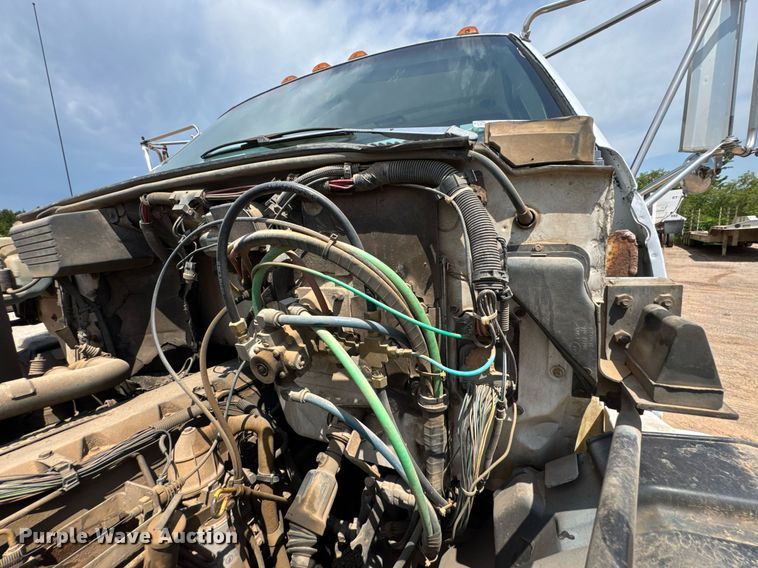 image for item DU9740 1992 GMC C7 flatbed truck