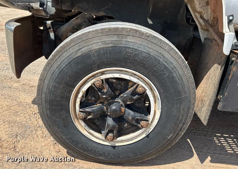 image for item DU9740 1992 GMC C7 flatbed truck