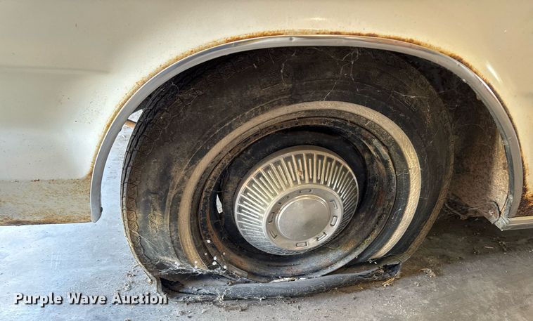 image for item DV2591 1965 Ford Galaxy 500 convertible