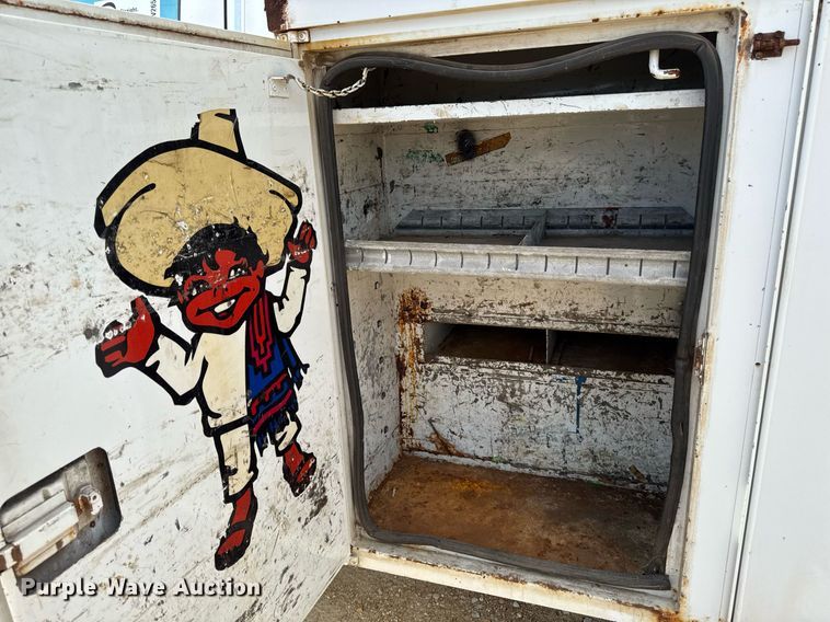 image for item DV2650 2000 Ford F650 Super Duty bucket truck