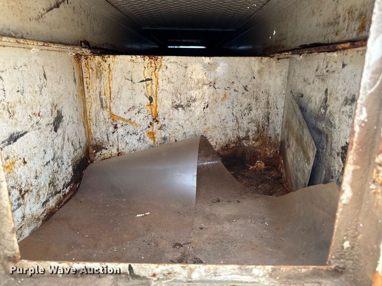 image for item DV2650 2000 Ford F650 Super Duty bucket truck