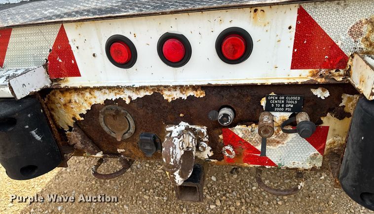 image for item DV2650 2000 Ford F650 Super Duty bucket truck