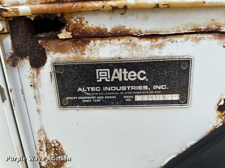 image for item DV2650 2000 Ford F650 Super Duty bucket truck