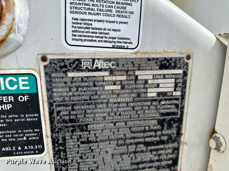 image for item DV2650 2000 Ford F650 Super Duty bucket truck