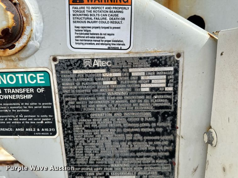 image for item DV2650 2000 Ford F650 Super Duty bucket truck