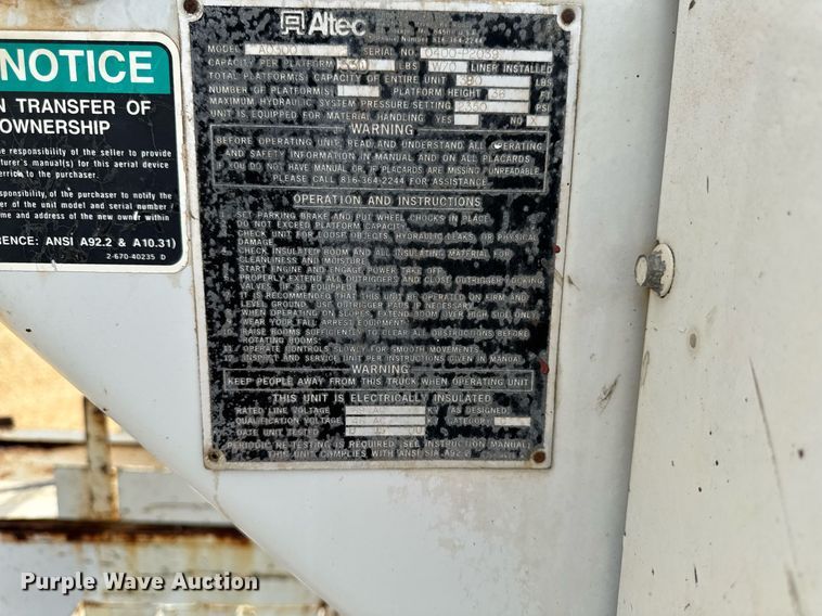 image for item DV2650 2000 Ford F650 Super Duty bucket truck