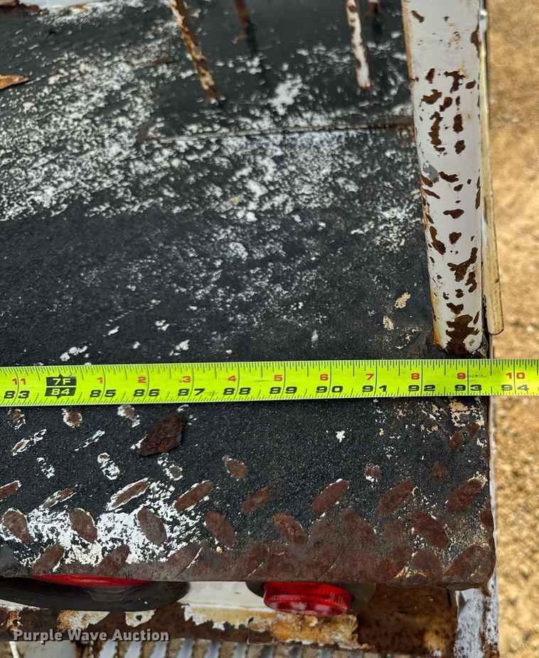 image for item DV2650 2000 Ford F650 Super Duty bucket truck