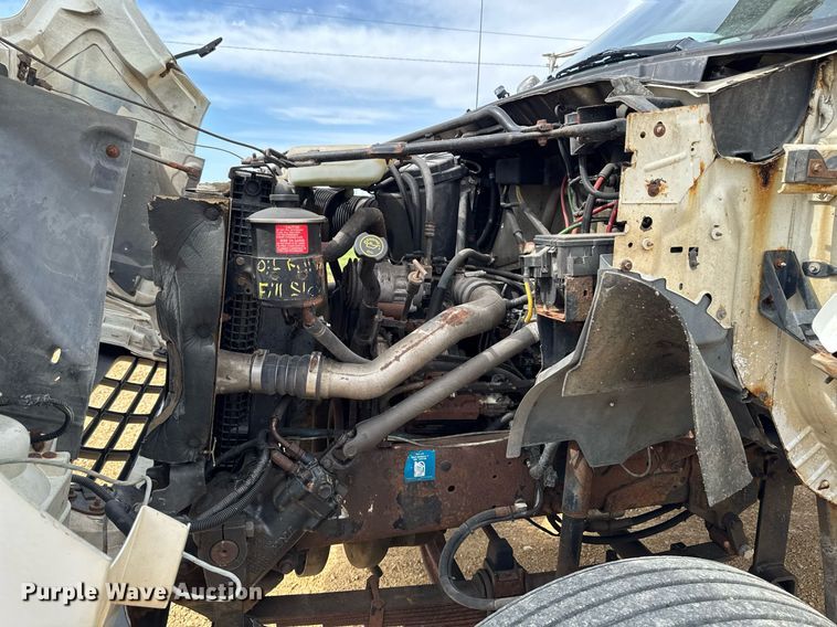 image for item DV2650 2000 Ford F650 Super Duty bucket truck