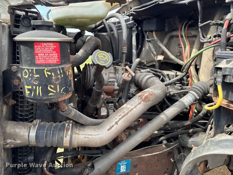 image for item DV2650 2000 Ford F650 Super Duty bucket truck