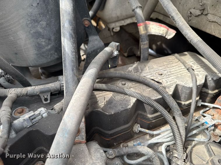 image for item DV2650 2000 Ford F650 Super Duty bucket truck