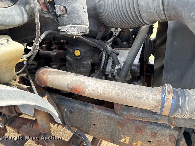 image for item DV2650 2000 Ford F650 Super Duty bucket truck