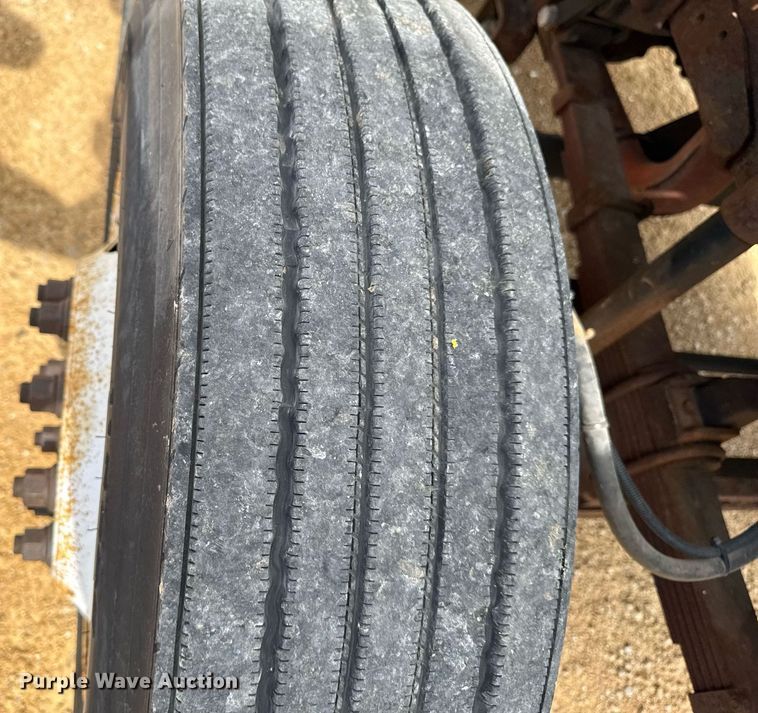 image for item DV2650 2000 Ford F650 Super Duty bucket truck