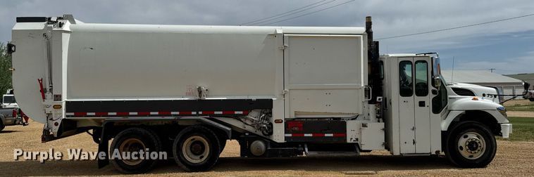 image for item DV2651 2012 International 7400 work star refuse truck