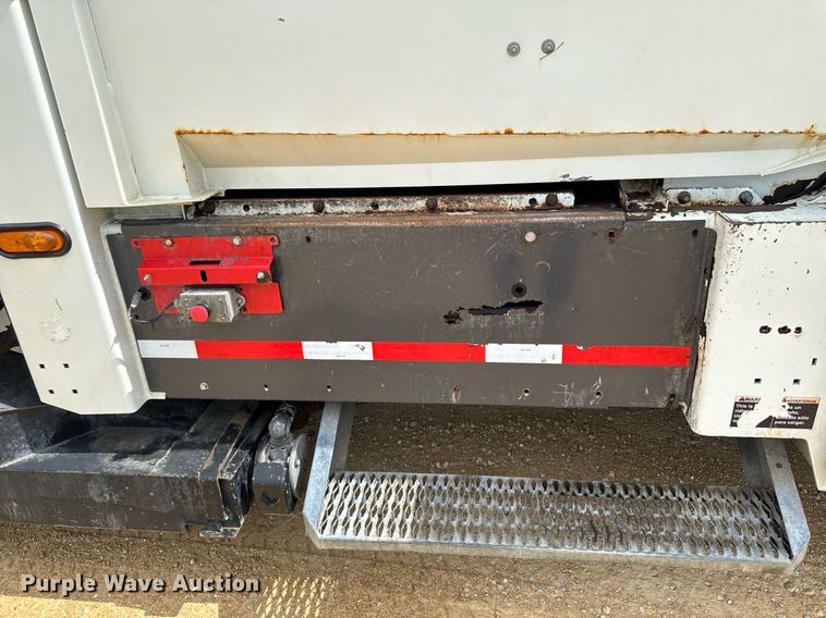 image for item DV2651 2012 International 7400 work star refuse truck