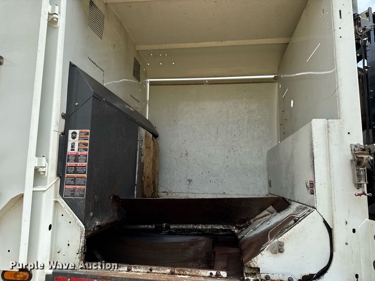 image for item DV2651 2012 International 7400 work star refuse truck