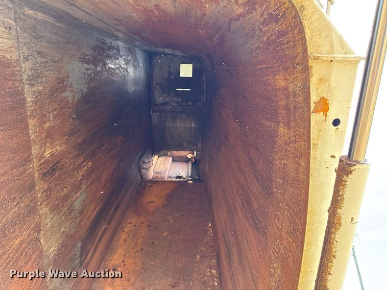 image for item DV2651 2012 International 7400 work star refuse truck