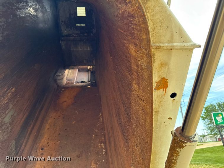 image for item DV2651 2012 International 7400 work star refuse truck