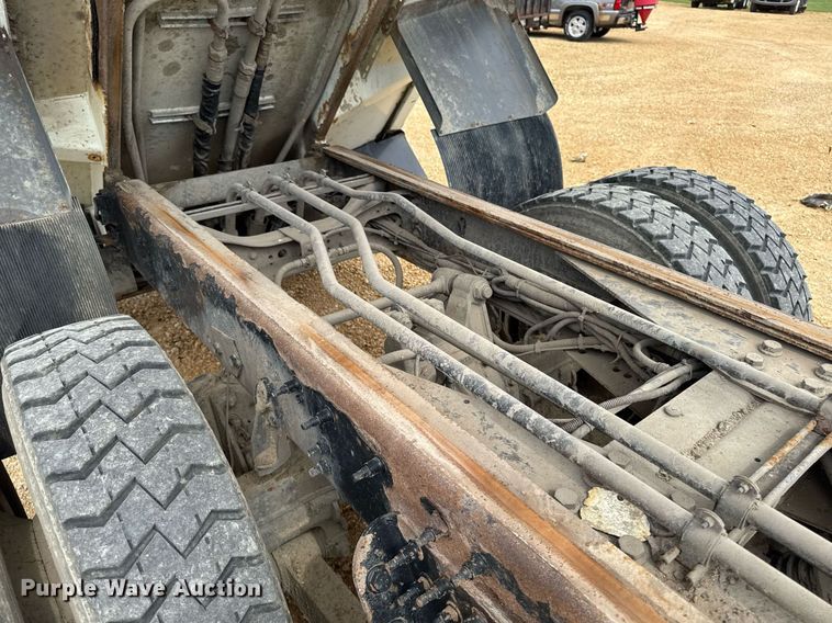 image for item DV2651 2012 International 7400 work star refuse truck