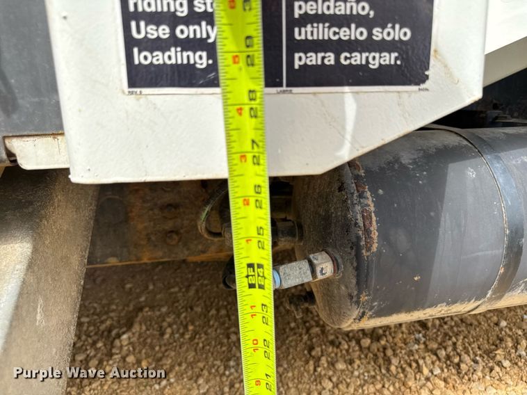 image for item DV2651 2012 International 7400 work star refuse truck