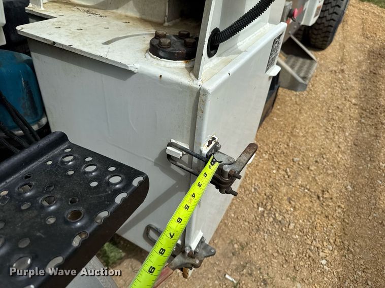 image for item DV2651 2012 International 7400 work star refuse truck