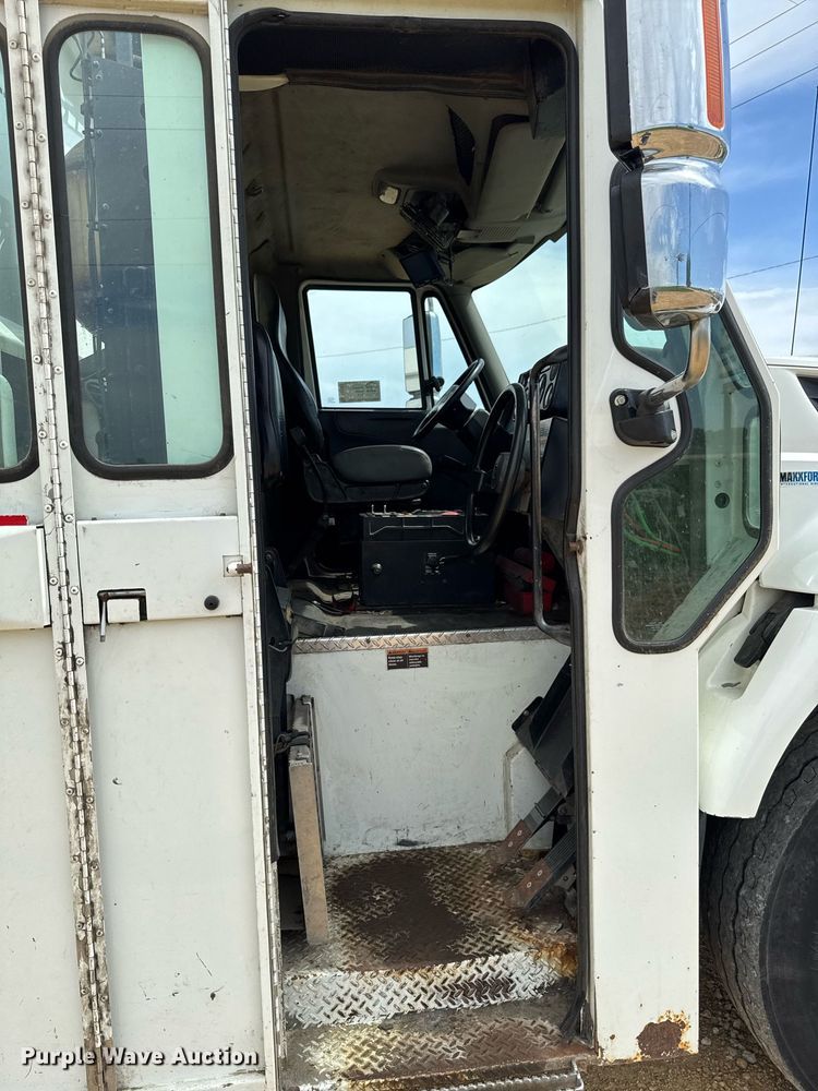 image for item DV2651 2012 International 7400 work star refuse truck