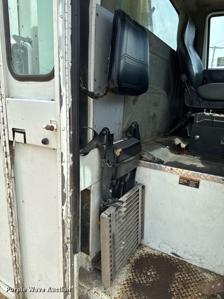 image for item DV2651 2012 International 7400 work star refuse truck