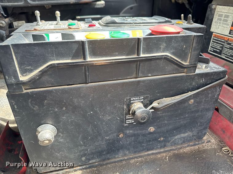 image for item DV2651 2012 International 7400 work star refuse truck