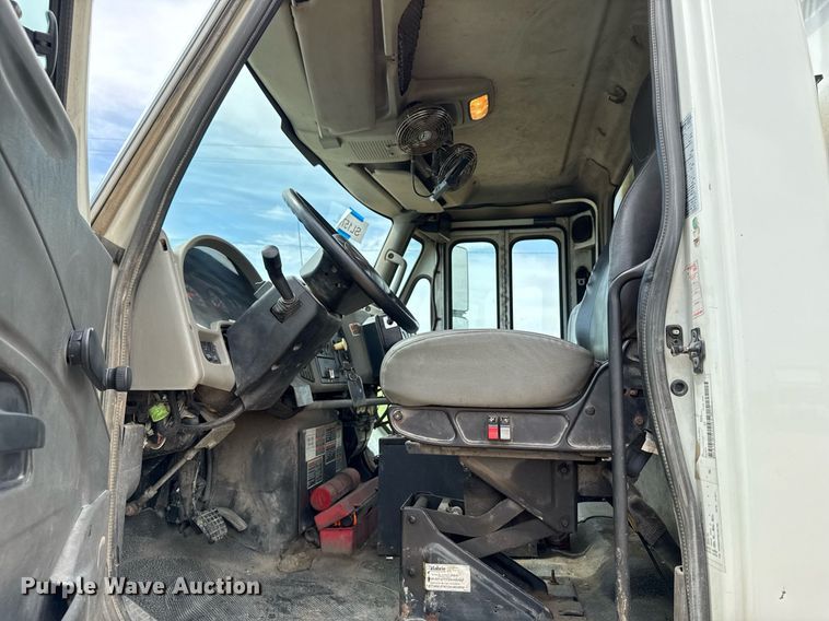 image for item DV2651 2012 International 7400 work star refuse truck